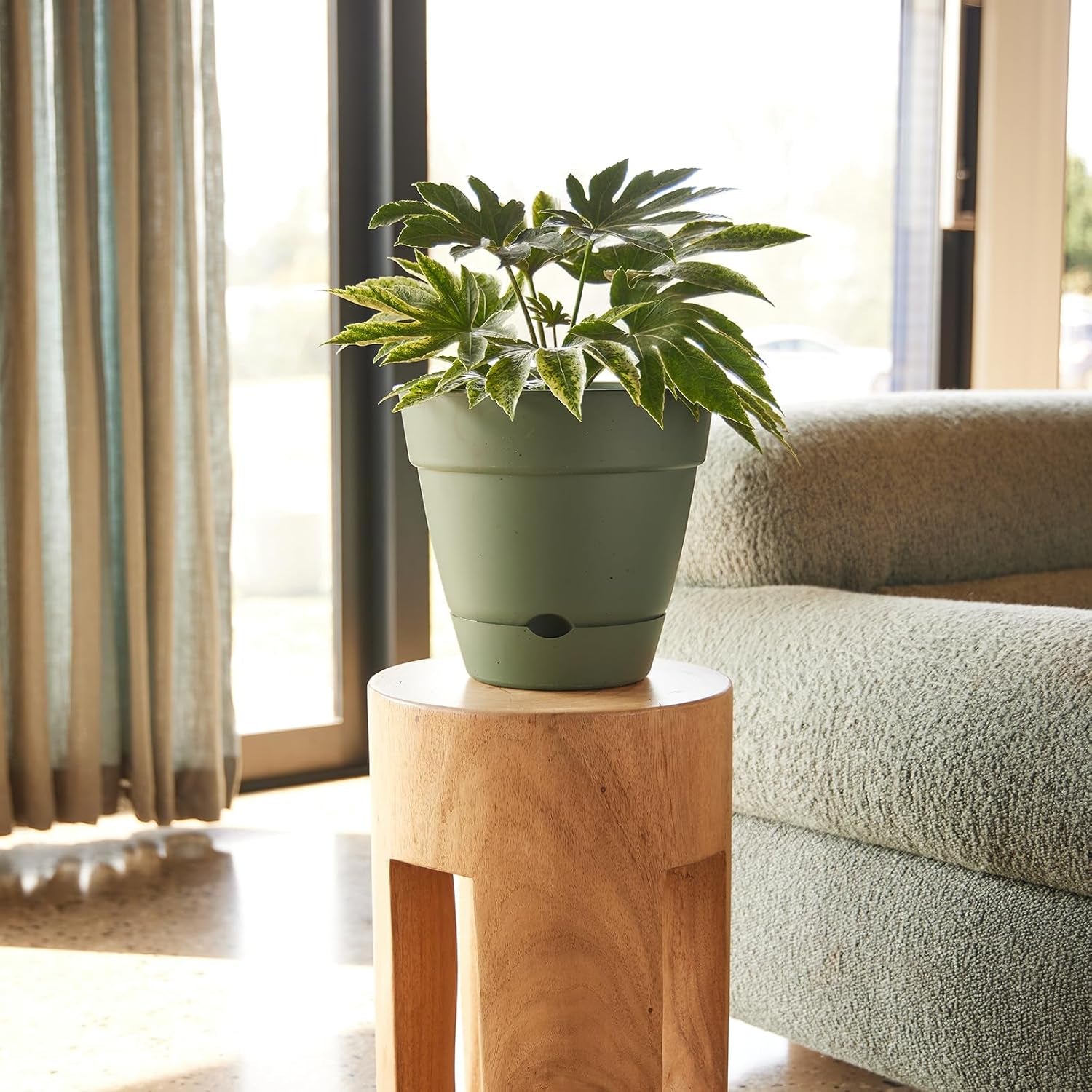 Leonard Self-Watering Pot, 20 X 18 Cm Size, Green